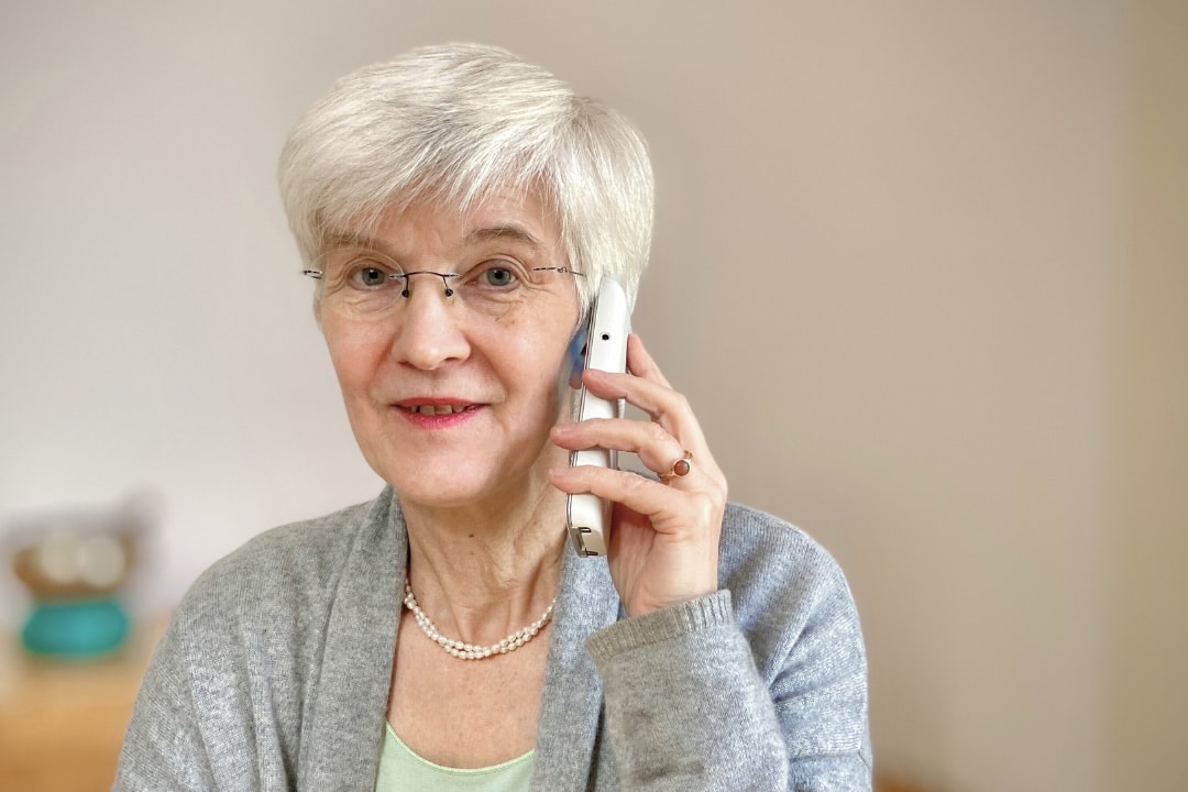 Einen telefonischen Termin mit INGRID SCHNEIDER verabreden